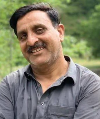 بیٹی نے 50 سالہ باپ کو میٹر ک پاس کرادیا