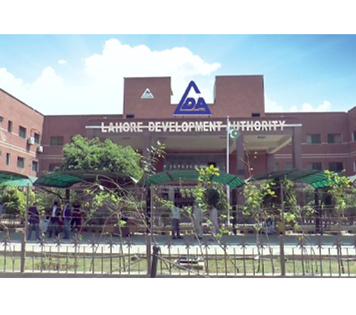 ایل ڈی اے کا غیرقانونی کمرشل عمارتوں کے خلاف آپریشن، 77 املاک سیل
