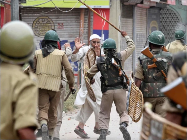 5 اگست: بھارتی جبر کی علامت، کشمیری عوام کی مزاحمت کی داستان!