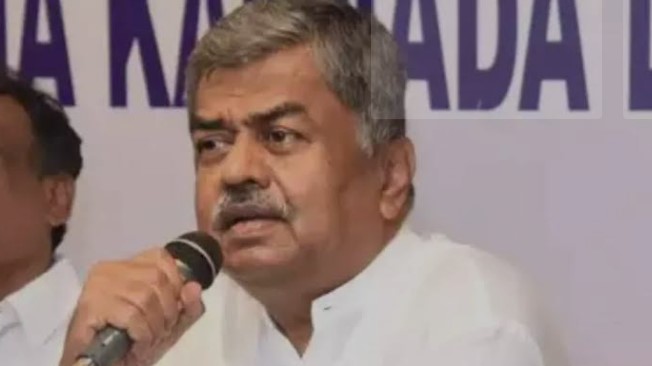 آر ایس ایس والے بھارتی طالبان ہیں، کانگریسی رہنما کے بیان نے آگ لگا دی