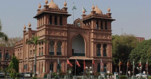 مشرف دور میں تشکیل طاقتور بلدیاتی نظام  کے دانت نکال دئیے گئے، بلدیہ عظمی ،ضلع کونسل ختم