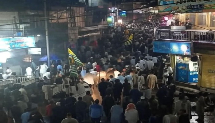 راولا کوٹ جیل بھرو تحریک، “سب کچھ گنوا کر ہوش میں آئے تو کیا“