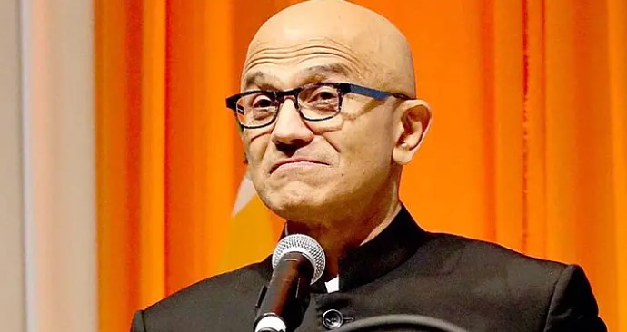 مائیکروسافٹ میں سب سے بڑی ڈاؤن سائزنگ، آرٹی فیشل  انٹیلیجنس 2 ہزار نوکریاں کھا گئی