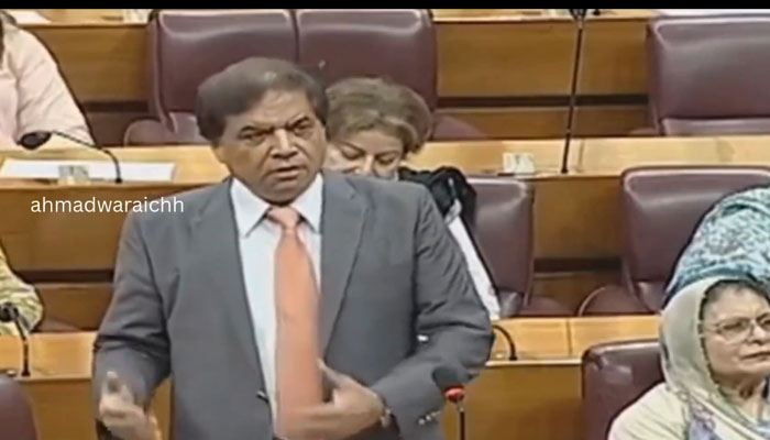 بڑا شوق چڑھا ہوا ہے اپوزیشن بننے کا، حنیف عباسی کا خواجہ آصف سے استعفے کامطالبہ