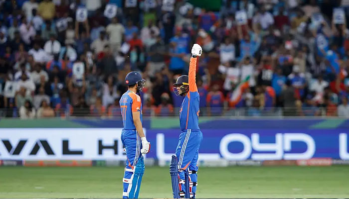 ایشیا کپ 2025 ،  بھارتی  ٹیم کی دھماکہ خیز  شروعات، یو اے ای  9 وکٹوں سے  ہار گیا