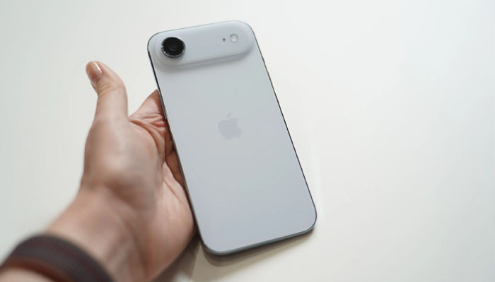 دنیا کا سب سے پتلا اسمارٹ فون، “ گیمر چینجر “آئی فون 17 لانچ کردیا گیا