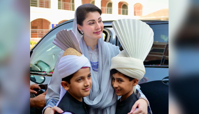 سڑکیں اور سستی روٹی نہ ملنے پر عوام اپنے حکمرانوں سے سوال کرے، مریم نواز شریف