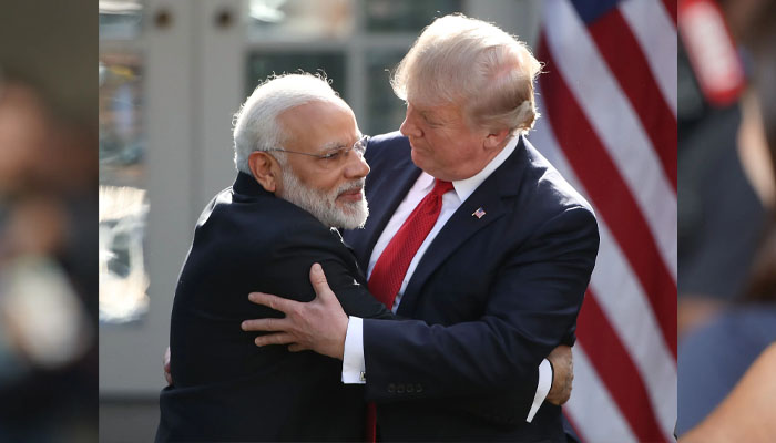 ڈونلڈ ٹرمپ اور مودی کی پھر سے “ پپیاں جپھیاں“ سوشل میڈیا پر پیغامات