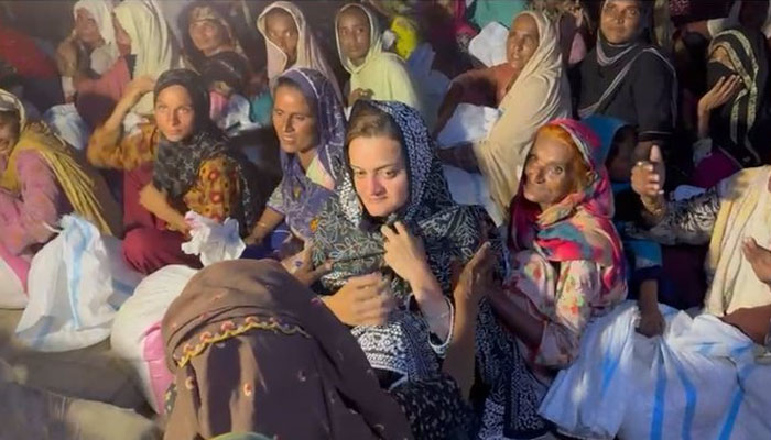 سینئر منسٹر پنجاب مریم اورنگ زیب سمیت وزرا کا کندائی پل، بیٹ چنن بند کا دورہ