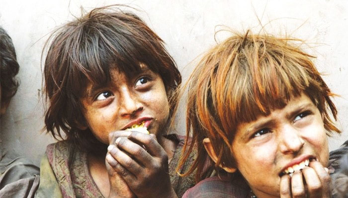 پاکستان کی ایک تہائی عوام غربت کی لکیر کے نیچے غرق