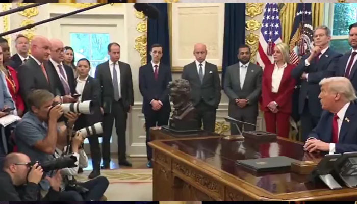 صدر ڈونلڈ ٹرمپ کی جانب سےوزیراعظم شہبازشریف اور فیلڈ مارشل عاصم منیر کیلئے ستائشی کلمات