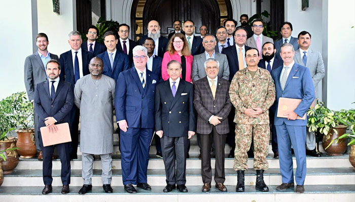 امریکا پاکستان میں 50 کروڑ ڈالر کی سرمایہ کاری کرے گا وزیراعظم ہاؤس میں معاہدے پر دستخط