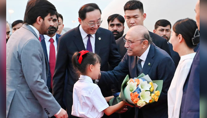 صدر آصف علی زرداری کا چین میں شاندار استقبال