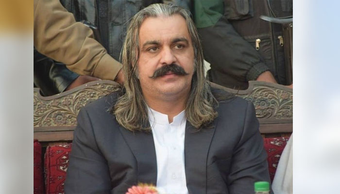 وزیر اعلیٰ خیبرپختونخوا علی امین گنڈا پور مستعفی، استعفا گورنر کو بھیجنے  کے ساتھ سوشل میڈیاپر بھی ڈال دیا