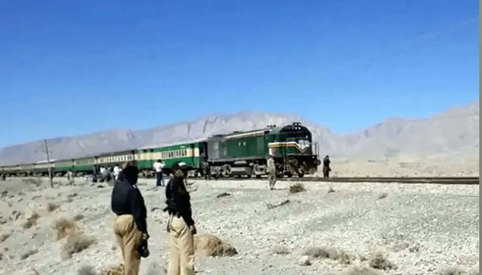 جعفر ایکسپریس پر راکٹوں سے حملہ