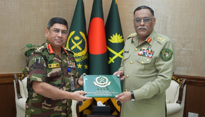 چیئرمین جوائنٹ چیفس آف سٹاف کمیٹی جنرل ساحر شمشاد مرزا کی بنگلہ دیشی چیف آف آرمی سٹاف جنرل وقار الزمان  اور پرنسپل اسٹاف آفیسر بنگلہ دیشی آرمڈ فورسز ڈویژن لیفٹیننٹ جنرل ایس ایم قمر الحسن سے ملاقاتیں