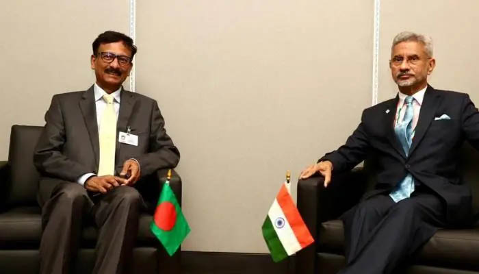 بھارتی سفارتکاروں کے اہل خانہ واپس نئی دہلی طلب، بھارت اگر بنگلہ دیش کو پاکستان کے ساتھ ر کھنا چاہتا ہے تو اس کی مرضی،مشیر خارجہ توحید حسین