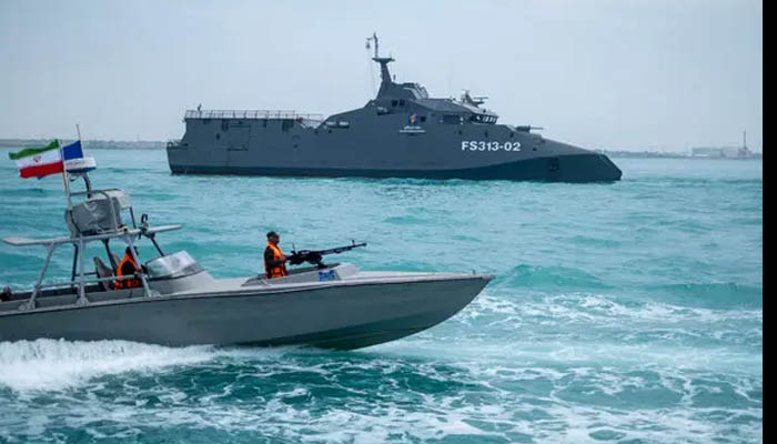 مشرقِ وسطیٰ میں جنگ کے بادل گہرے: آبنائے ہرمز میں ایرانی فوجی مشقیں، امریکی بیڑے کی آمد اور سعودی عرب کا بڑا فیصلہ