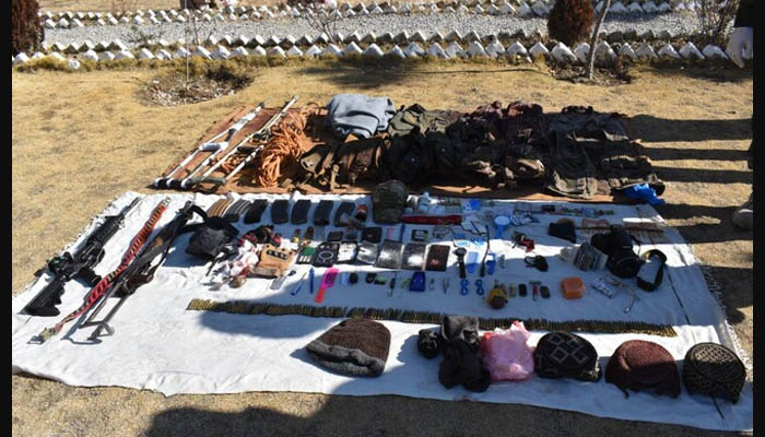 خیبر پختونخوا میں دو مختلف کارروائیوں میں 11 شدت پسند ہلاک،آئی ایس پی آر