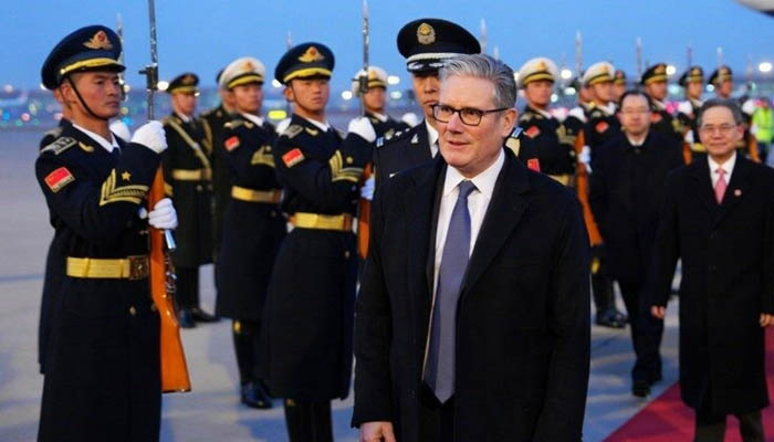 ریت میں سر چھپانے کا دور ختم: ”ایجنڈا معاشی بحالی “برطانوی وزیرِ اعظم 6 سال بعد چین پہنچ گئے