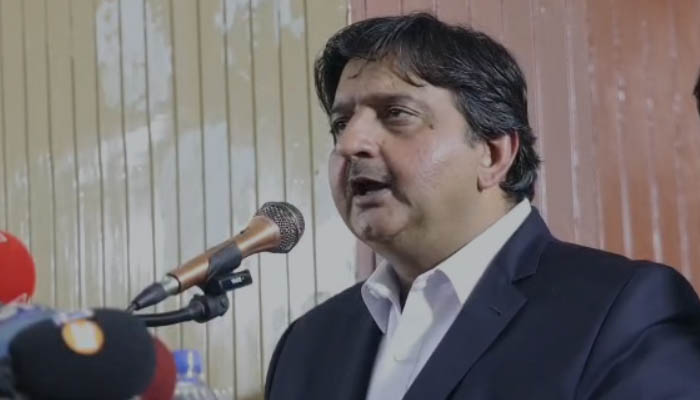 فوج کے خلاف نفرت کی سیاست منظور نہیں، بلدیاتی نظام سے ہی ریاست مضبوط ہو گی: ملک محمد احمد خان