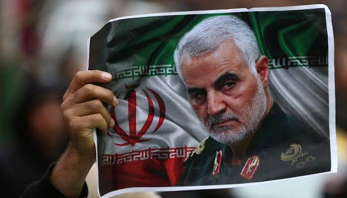 جنرل قاسم سلیمانی کی بھتیجی اور نواسی گرفتار؛ گرین کارڈ منسوخ، یہ ہمارے رشتہ دار نہیں، زینب سلیمانی