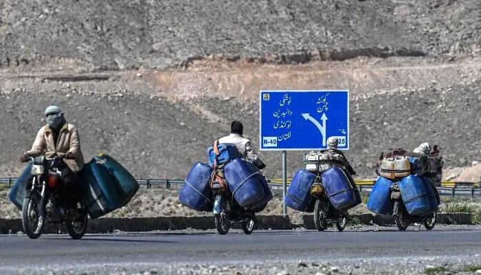 280 روپے فی لٹر ‘سرکاری ریٹ’ سے بھی کم پر پٹرول فروخت ہونے لگا