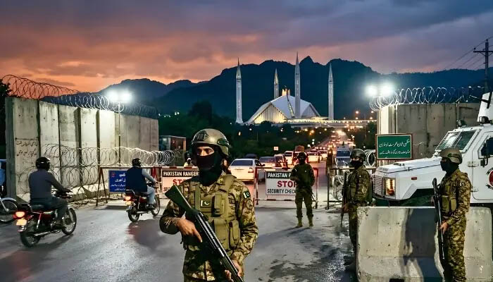 ایران امریکا مذاکرات، اسلام آباد قلعے میں تبدیل، جا بجا سرچ اینڈ کومبنگ آپریشنز،دوروزہ تعطیل ،متعدد سڑکیں شہریوں کیلئے بند