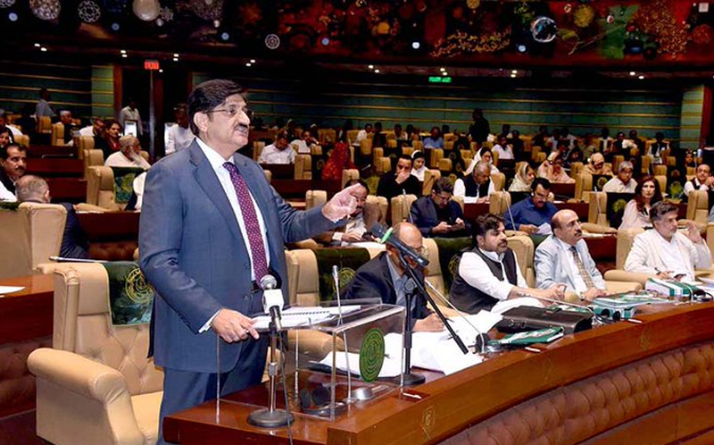 اپوزیشن کا شورشرابا ، واک آؤٹ، وزیراعلیٰ سندھ مراد علی شاہ نے 35.6 کھرب روپے کا صوبائی بجٹ پیش کر دیا