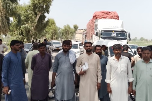 ڈاکوئوں نے استادکولوٹ لیا