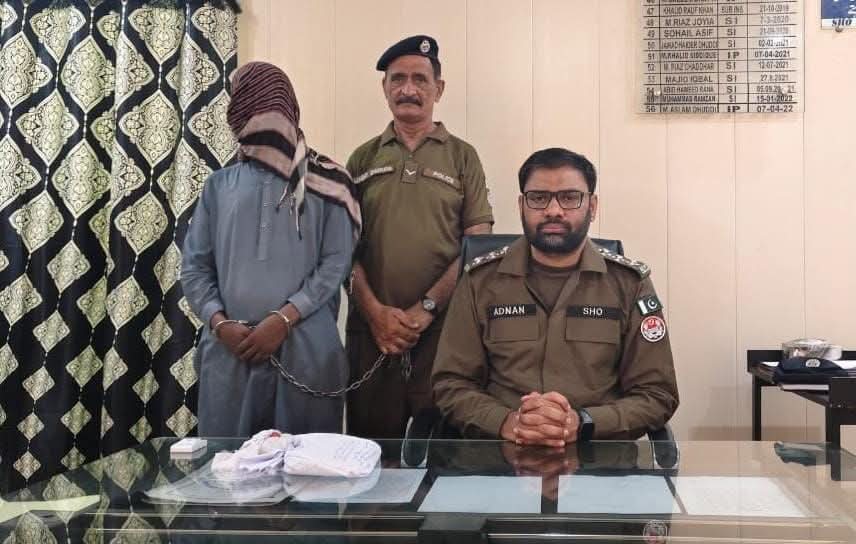 منشیات فروش گرفتار، 1 کلو سے زائد چرس برآمد