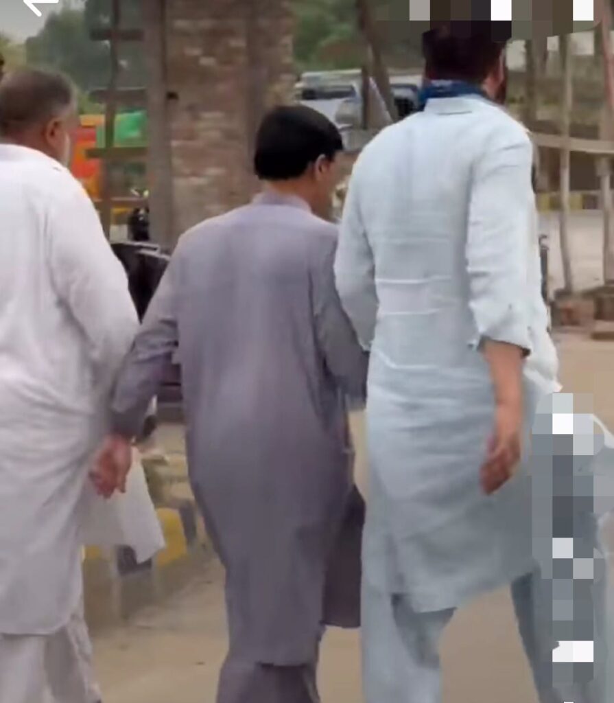 چھاپہ ، نائب تحصیلدار رشوت لیتے رنگے ہاتھوں پکڑا گیا