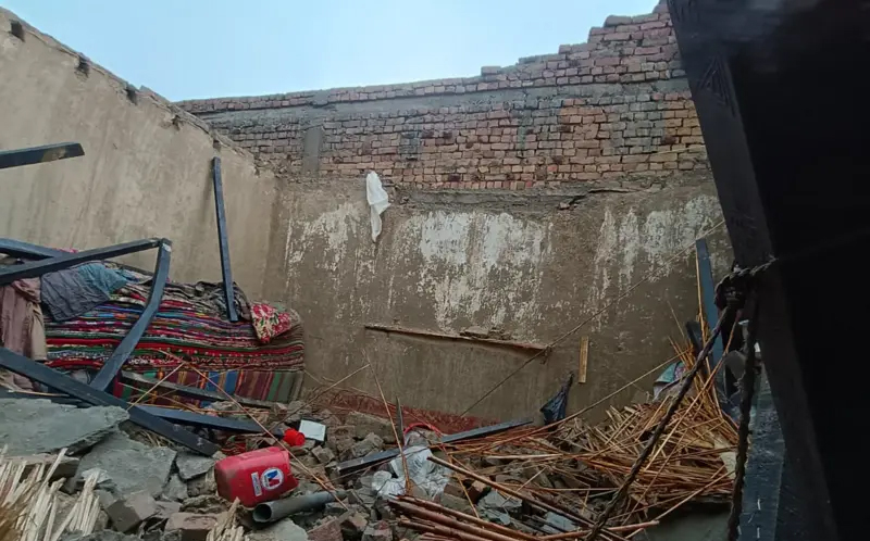 مختلف شہروں میں 48 گھنٹوں کے دوران تیز آندھی، بارش اور طوفان کے باعث تباہی، 11 افراد ہلاک