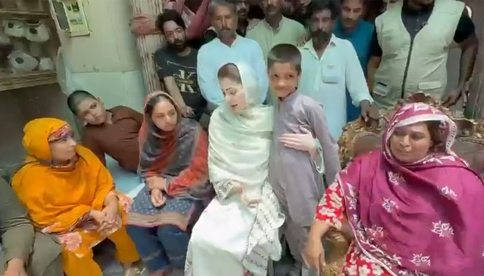 "آپ کے بچوں کا غم میرا غم ہے”، وزیراعلیٰ مریم نواز کی کاہنہ آمد،جاں بحق بچوں کے لواحقین کے لیے 20 لاکھ، زخمیوں کے لیے 5 لاکھ روپے فی کس کی منظوری