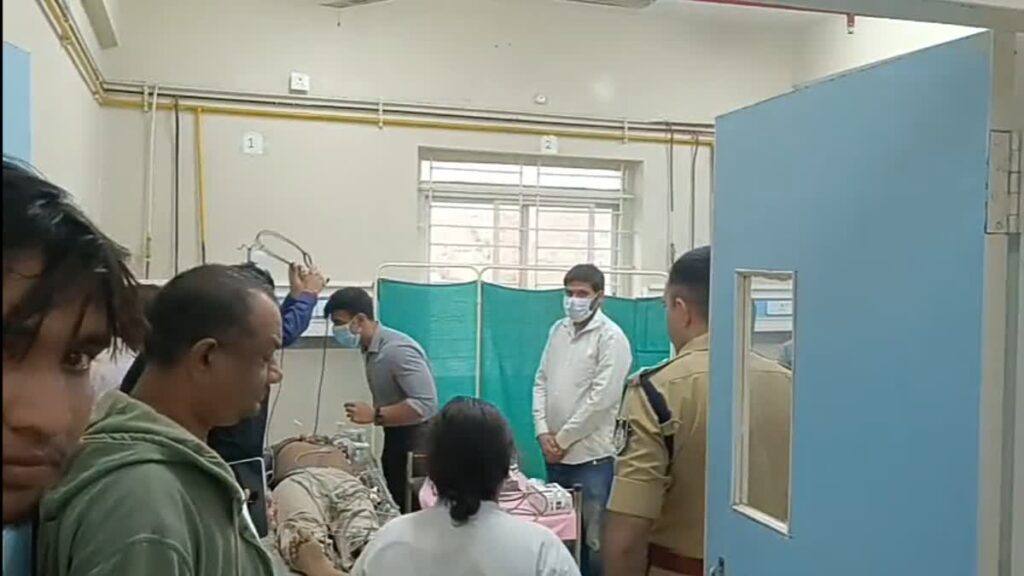 زہریلی شراب پینے سے اب تک 12 افراد ہلاک، 25 سے زیادہ ہسپتال میں داخل