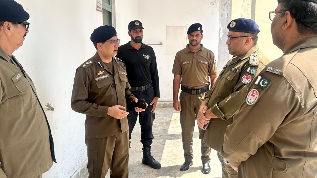 ڈسٹرکٹ پولیس آفیسر کا تھانہ صدر پسرور کا اچانک دورہ