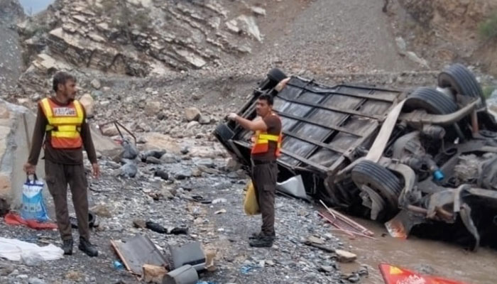 بلوچستان: ٹریفک حادثات، 13 افراد جاں بحق، 20 زخمی