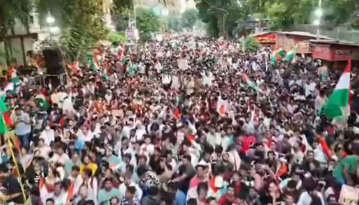 ’’چیف الیکشن کمشنر استعفا دو’’ کاکروچ پارٹی کا جیل بھرو تحریک کا اعلان