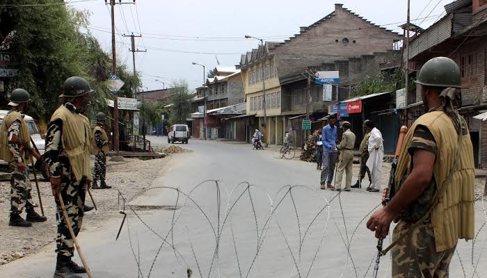 لانگ مارچ :خیبر پختونخوا کے جنوبی اضلاع میں ایمرجنسی: ڈیرہ اسماعیل خان ڈویژن میں دفعہ 144 اور کرفیو نافذ