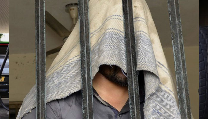 قبروں سے لاشوں کے اعضا نکالنے والا درندہ پکڑا گیا