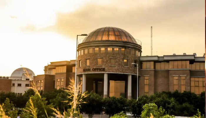 پاکستان کا ایک اور اعزاز "NUST” کے 45 محققین دنیا کے ممتاز ترین سائنس دانوں کی فہرست میں شامل